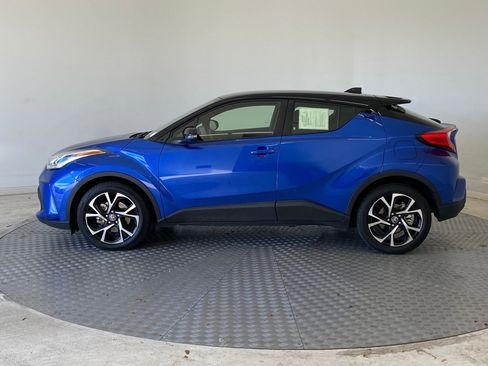 Used 2020 Toyota C-HR XLE image 2