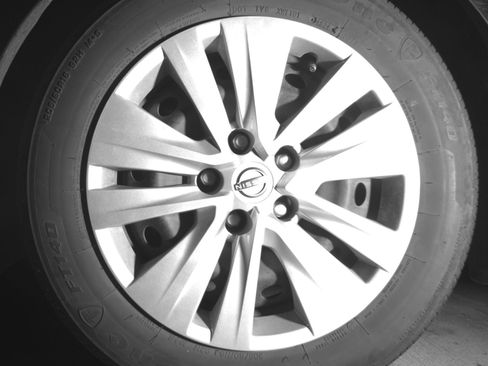 Used 2025 Nissan Sentra S FWD image 12