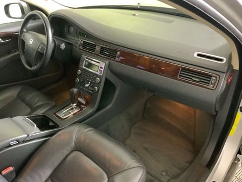 Used 2008 Volvo V70 image 33