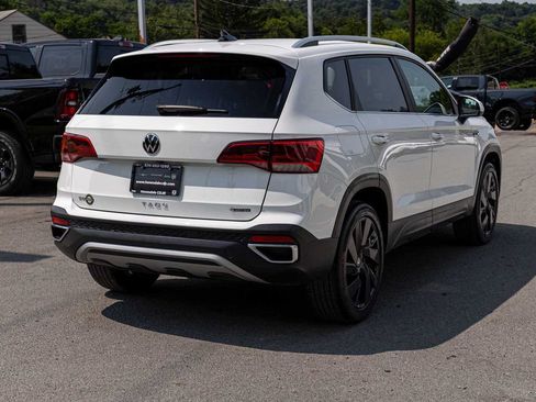 Used 2023 Volkswagen Taos SE w/ Black Wheel Package AWD/4WD image 6