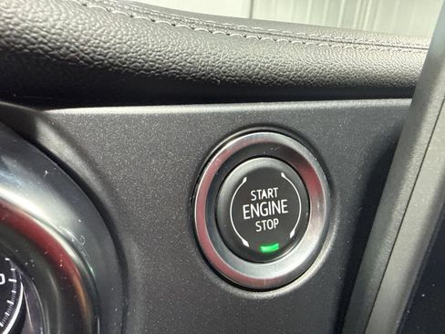 Used 2025 Chevrolet Blazer LT AWD/4WD image 25