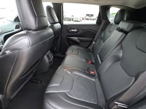 Used 2020 Jeep Cherokee Limited AWD/4WD image 13