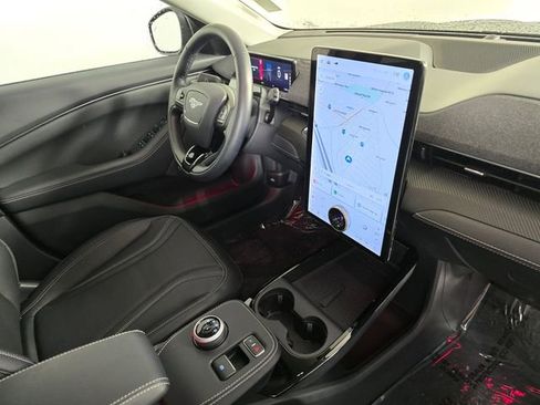 Used 2024 Ford Mustang Mach-E Premium image 10