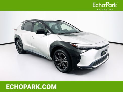 Used 2023 Toyota bZ4X FWD image 1