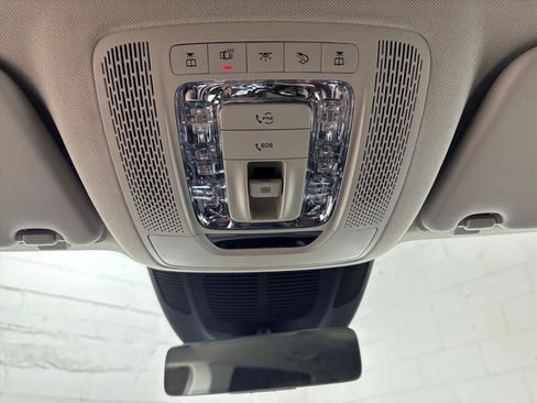 Used 2024 Mercedes-Benz GLS 450 4MATIC image 12