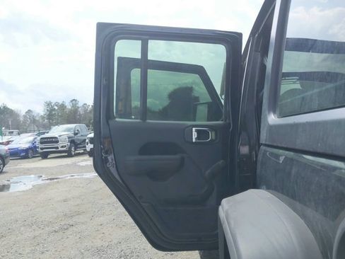 Used 2022 Jeep Wrangler Unlimited Sport AWD/4WD image 29