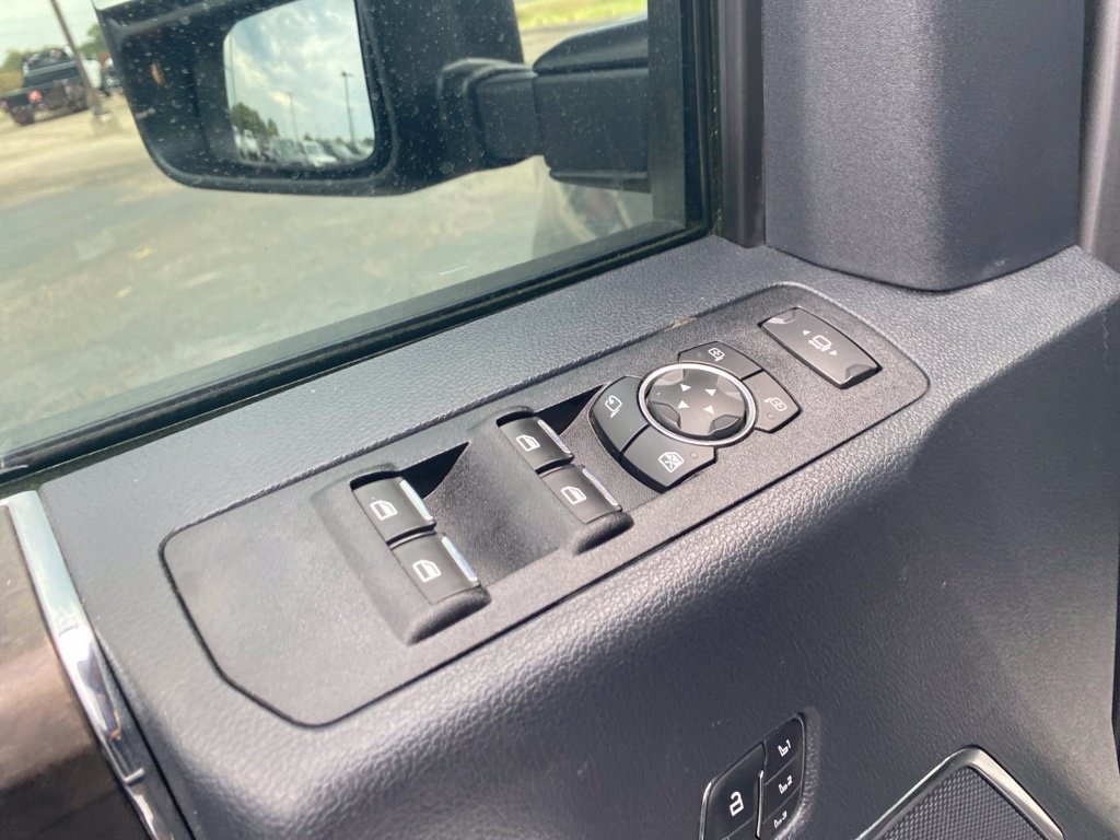 Used 2022 Ford F250 Lariat w/ Lariat Ultimate Package AWD/4WD image 11