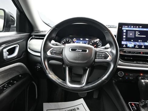 Used 2022 Jeep Compass Latitude AWD/4WD image 30