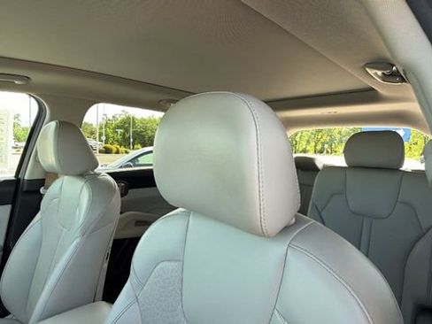 Used 2021 Kia Sorento EX w/ Panoramic Sunroof Package image 23