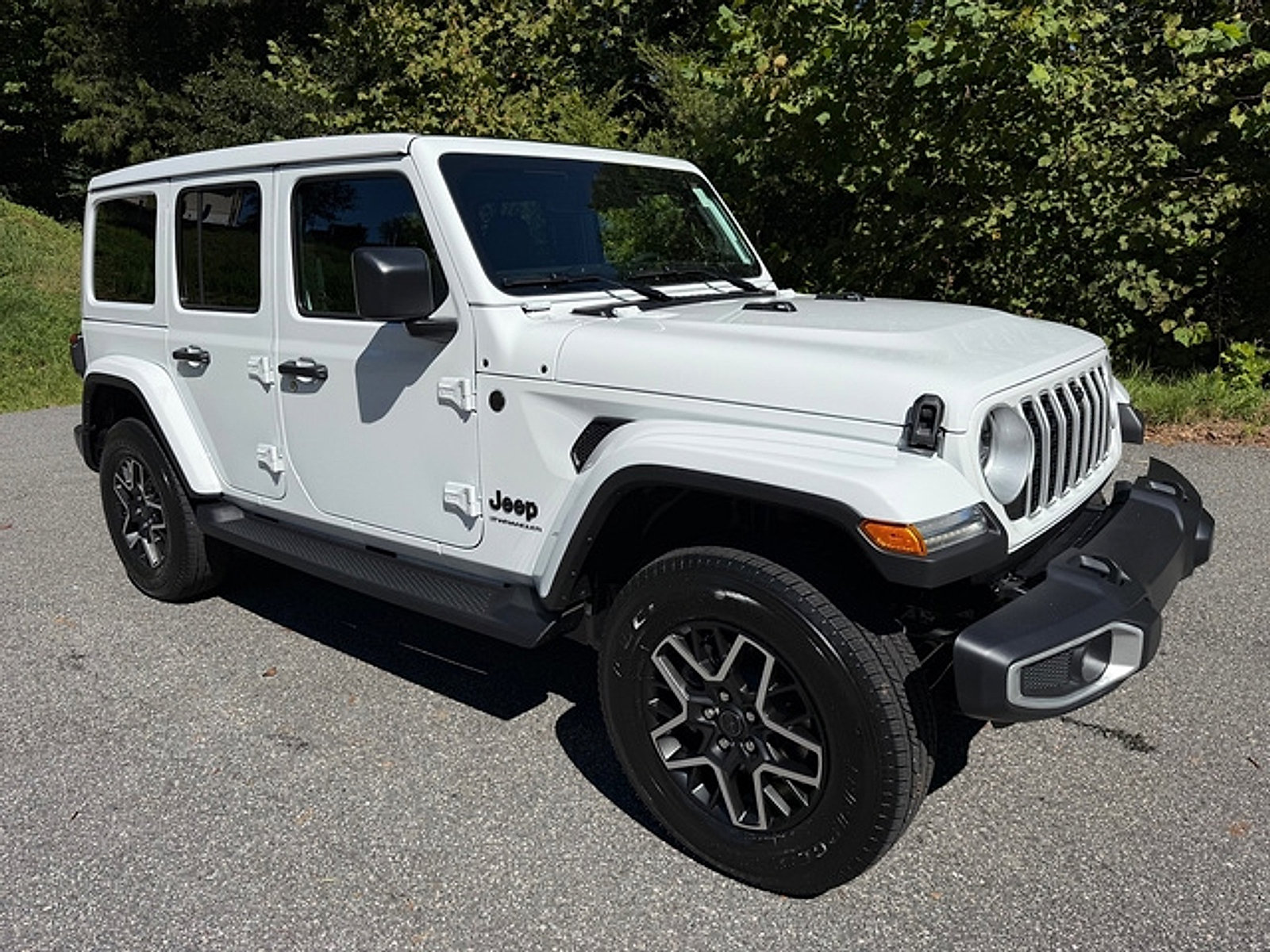 New 2027 Jeep Wrangler Unlimited Sahara AWD/4WD image 5