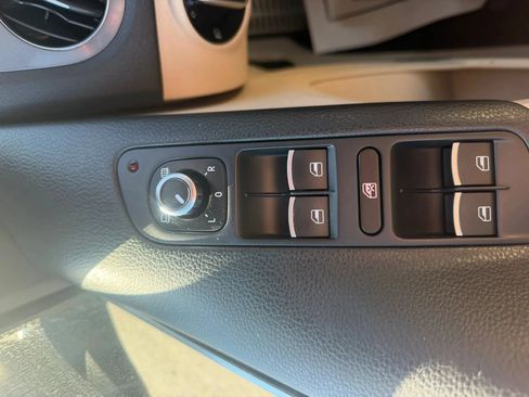 Used 2014 Volkswagen Tiguan R-Line FWD image 23