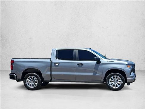 Used 2025 Chevrolet Silverado 1500 Custom RWD image 9