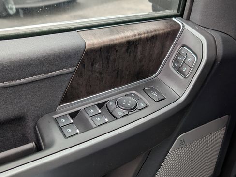 New 2026 Ford F250 Lariat w/ Chrome Package image 16