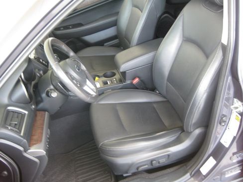 Used 2017 Subaru Outback 2.5i Limited AWD/4WD image 14