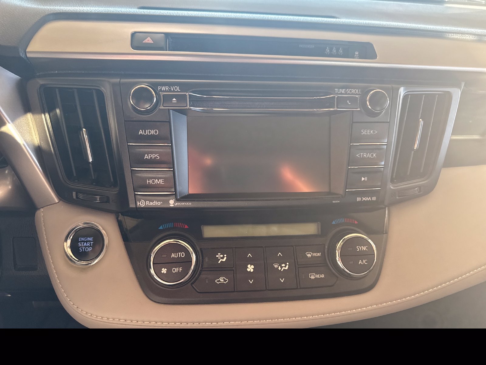 Used 2018 Toyota RAV4 XLE w/ Plus Extra Value Package AWD/4WD image 17