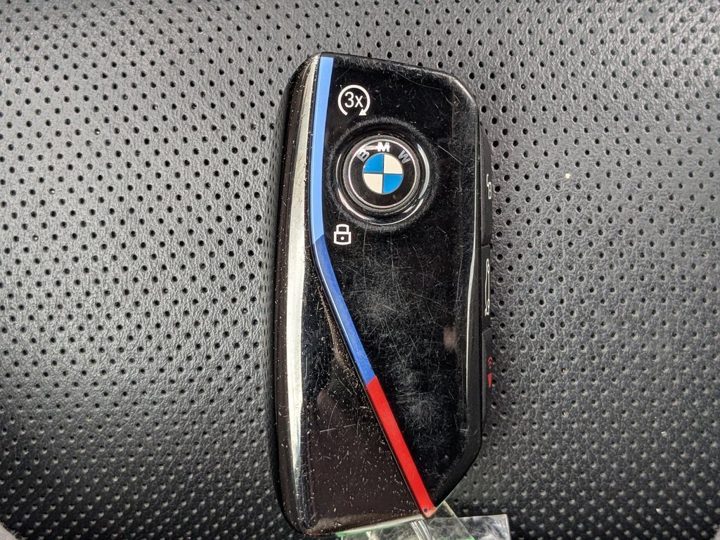 Used 2026 BMW X7 M60i AWD/4WD image 33