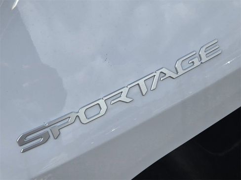 New 2026 Kia Sportage SX image 8