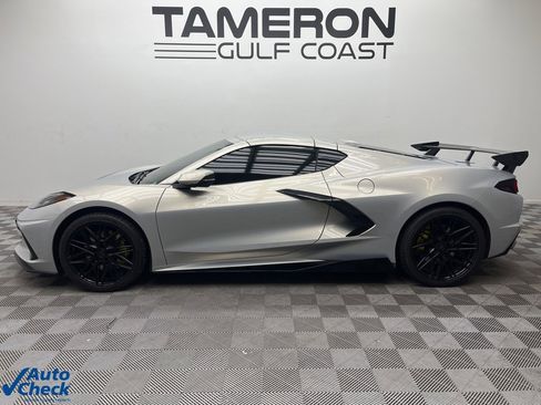 Used 2023 Chevrolet Corvette Stingray w/ Z51 Performance Package image 2