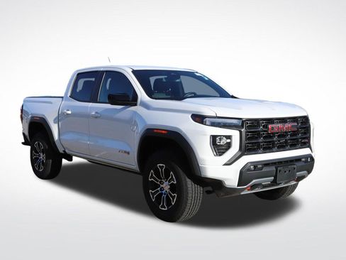 Used 2024 GMC Canyon AT4 w/ Canyon Safety Plus Package AWD/4WD image 7