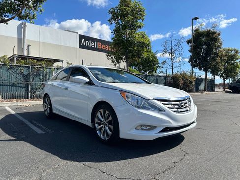 Used 2013 Hyundai Sonata SE w/ Navigation & Sunroof Pkg FWD image 5