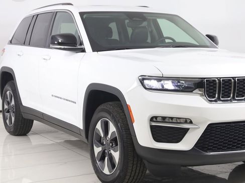 Used 2023 Jeep Grand Cherokee 4WD 4xe image 43