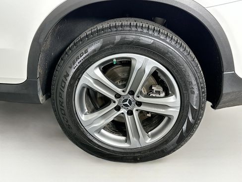 Used 2019 Mercedes-Benz GLC 350e 4MATIC image 11