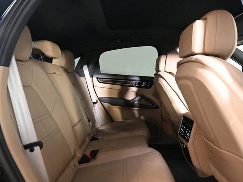 Certified 2023 Porsche Cayenne S image 19