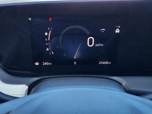 Used 2024 Buick Encore GX Avenir w/ Avenir Technology Package image 15