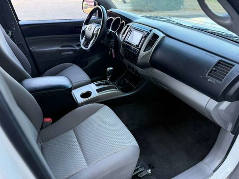 Used 2015 Toyota Tacoma 2WD Access Cab w/ SR5 Package image 17