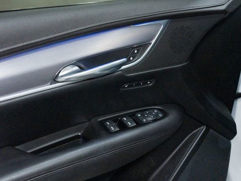 Used 2018 Cadillac XT5 Premium Luxury w/ Driver Assist Package image 16