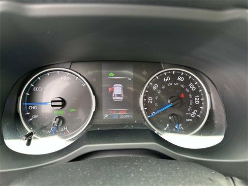 Used 2022 Toyota RAV4 XLE Premium image 29