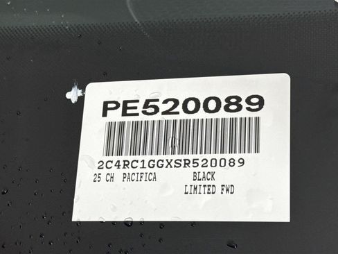 Used 2025 Chrysler Pacifica Limited FWD image 49