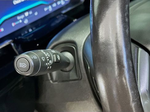 Used 2022 Chevrolet Silverado 1500 LT AWD/4WD image 10