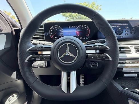 New 2026 Mercedes-Benz GLS 450 4MATIC image 21