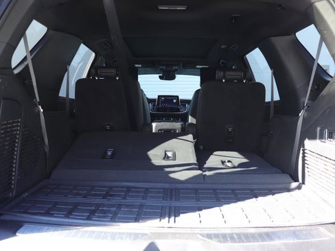 Used 2024 Chevrolet Tahoe High Country image 18