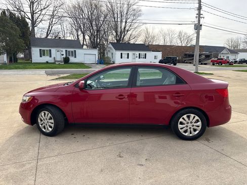 Used 2013 Kia Forte EX image 5