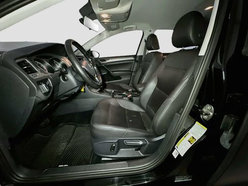 Used 2015 Volkswagen Golf S FWD image 20