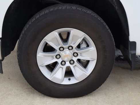 Used 2025 Chevrolet Silverado 1500 LT RWD image 29