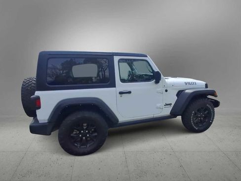 Used 2022 Jeep Wrangler Sport AWD/4WD image 9