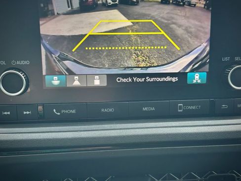 Used 2023 Honda Accord EX image 11