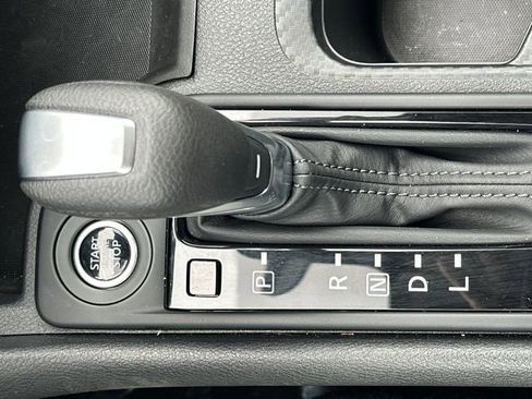 Used 2025 Nissan Sentra S image 18