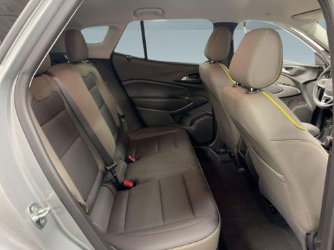 Used 2024 Chevrolet Trax ACTIV w/ Driver Confidence Package image 30