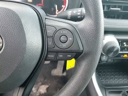 Used 2024 Toyota RAV4 LE image 23