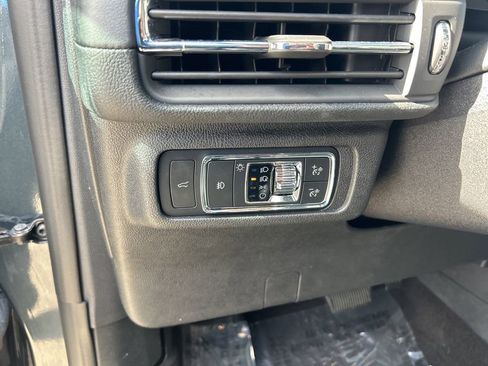 Used 2022 Lincoln Corsair Reserve w/ Equipment Group 201A image 39