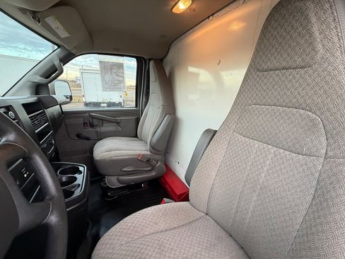 Used 2018 Chevrolet Express 3500 image 11