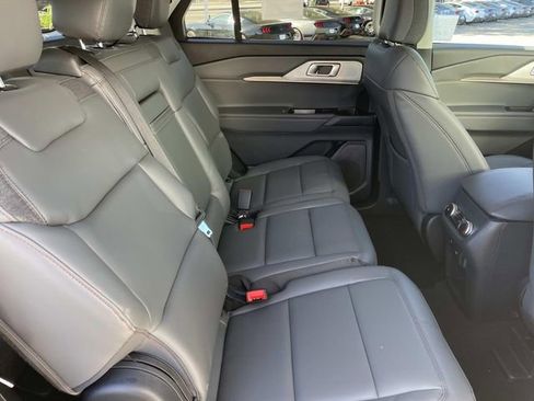 New 2026 Ford Explorer Active w/ Active Comfort Package image 23