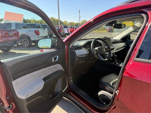 Used 2022 Jeep Compass Latitude w/ Convenience Group AWD/4WD image 6