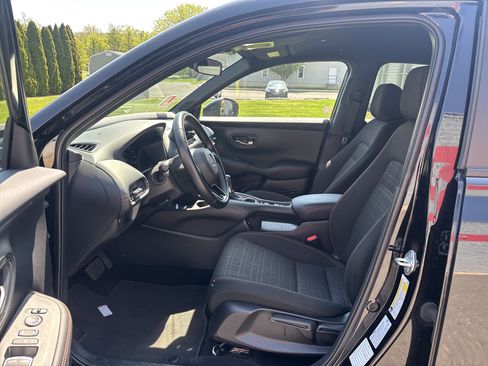 Used 2025 Honda HR-V Sport image 13
