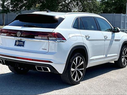 Certified 2024 Volkswagen Atlas Cross Sport SEL Premium R-Line AWD/4WD image 5