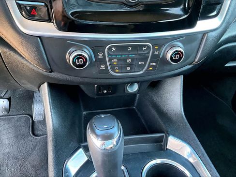 Used 2019 Chevrolet Traverse LS w/ LPO, Blackout Package FWD image 33